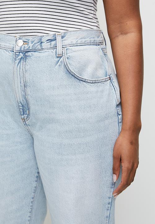 Cotton On - Plus Super Baggy Jean-Sunfaded Blue