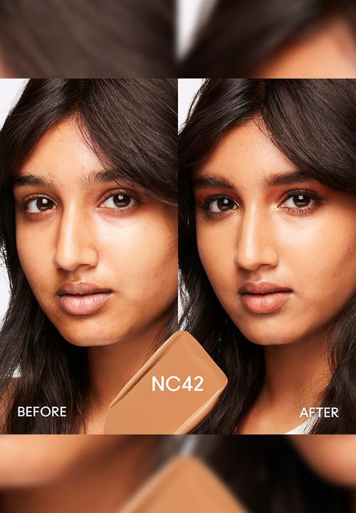 MAC - Studio FixFluid SPF 15 24HR Matte Foundation + Oil Control 15ml - NC42