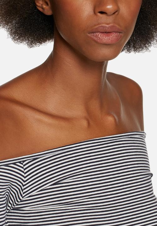 Pieces - Tilly Off-Shoulder Top