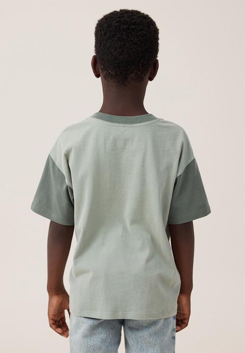 Cotton On - License drop shoulder short sleeve tee - lcn nic deep sage & swag green/tmnt bff