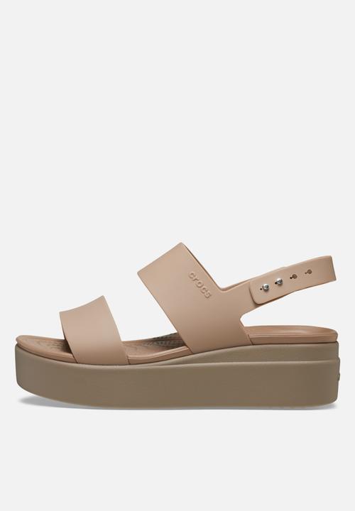 Crocs - Brooklyn low wedge - latte/mushroom