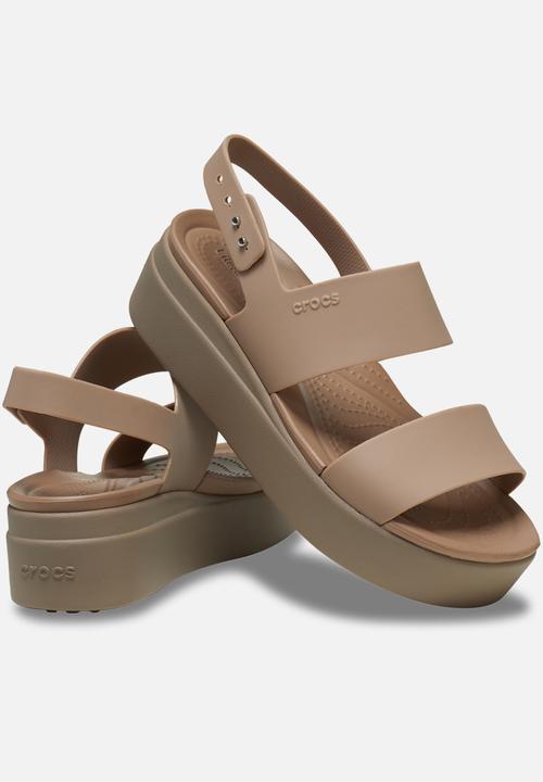 Crocs - Brooklyn low wedge - latte/mushroom