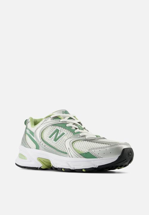 New Balance  - MR530