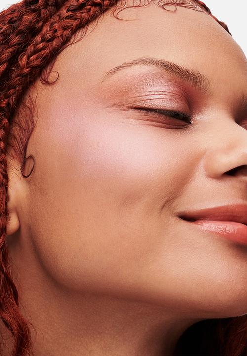 MAC - Glow Play Cushiony Blush - Totally Synced