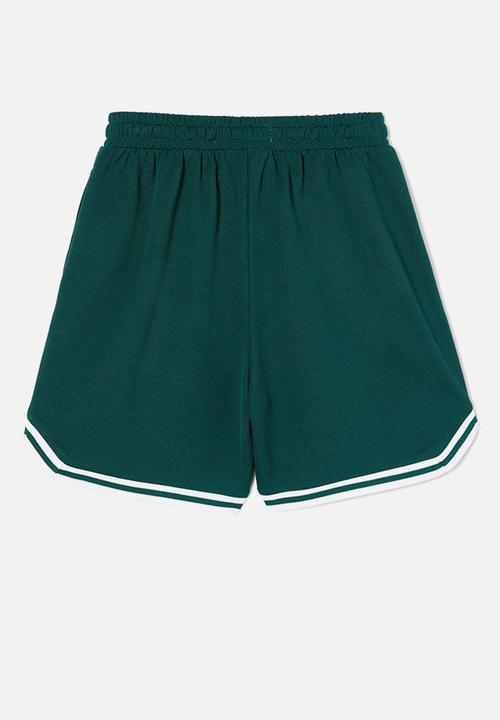 Cotton On - Braxton basketball short - pine tree green
