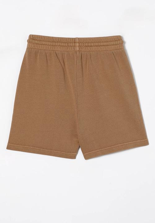 Cotton On - Henry slouch short - taupy brown garment dye