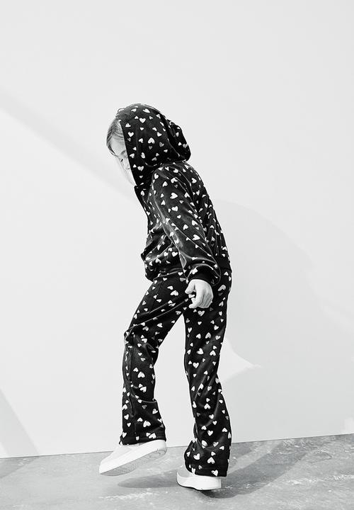 H&M - Velour trousers - black hearts