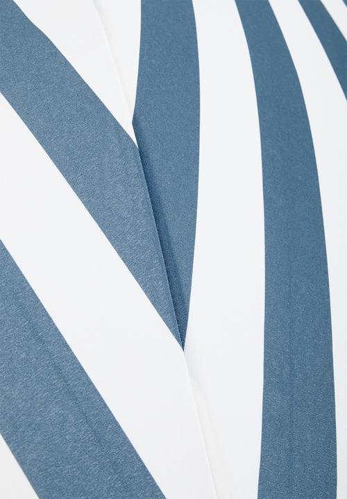H&S - Candy stripe beach umbrella- blue