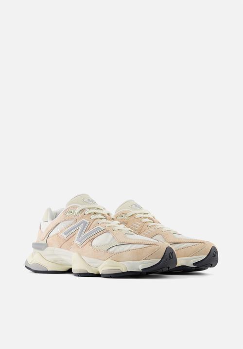 New Balance  - 9060
