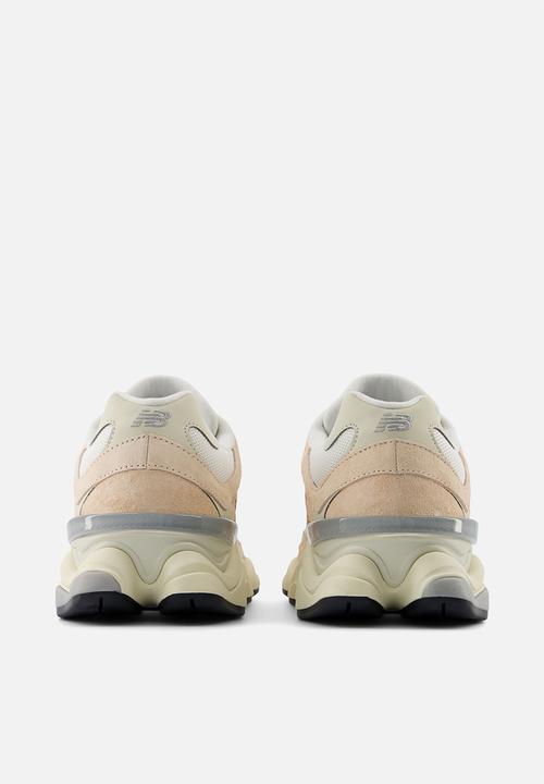 New Balance  - 9060