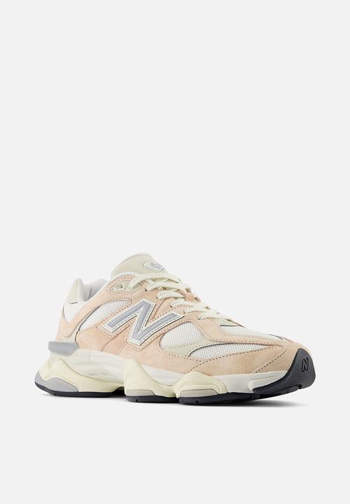 New Balance  - 9060