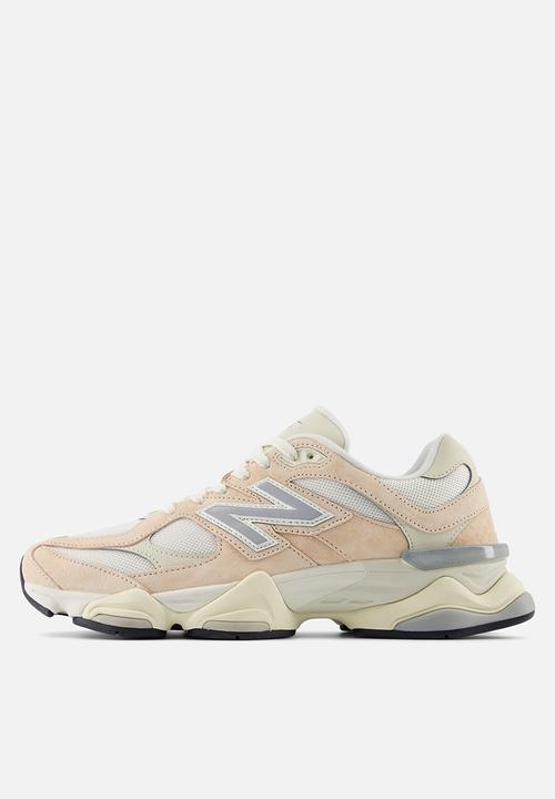 New Balance  - 9060