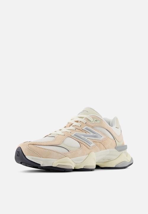 New Balance  - 9060