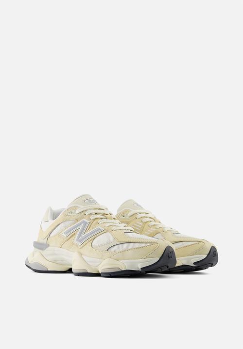 New Balance  - 9060