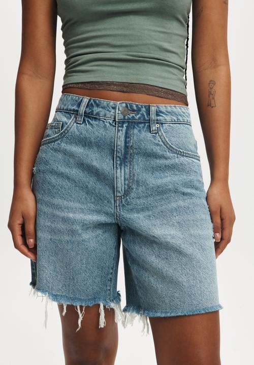 Cotton On - Relaxed Denim Short - Breeze Blue Worn