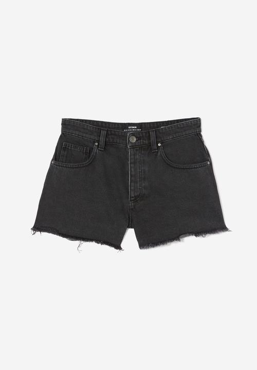 Cotton On - Original Cut Off Denim Short - Graphite Black Worn