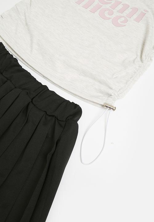 Pop Candy - Reglan sleeve tee and skirt set - black & white