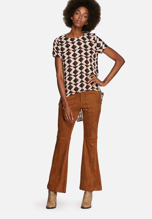 Glamorous - Triangle Geometric Scoop Top