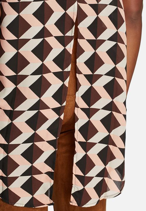 Glamorous - Triangle Geometric Scoop Top