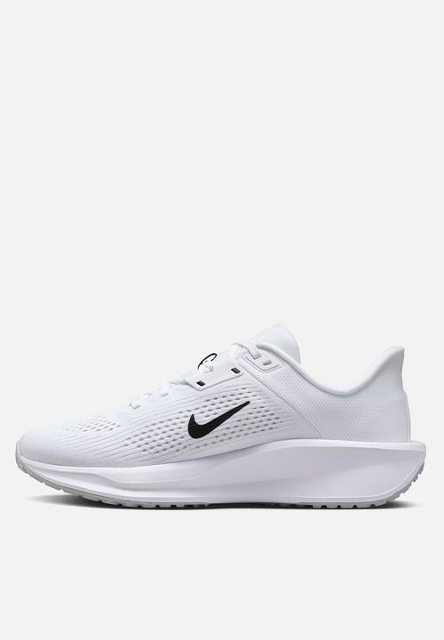 Nike - Quest 6