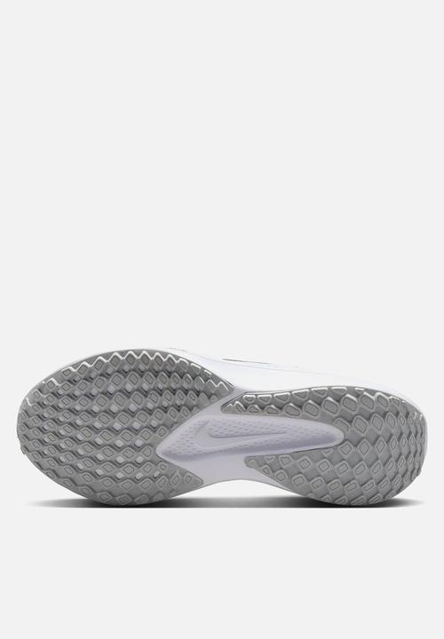 Nike - Quest 6