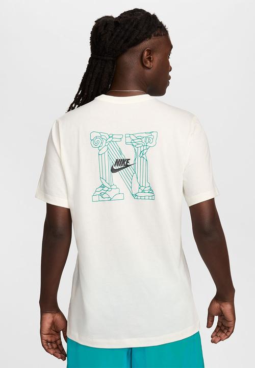 Nike - Nike Sportswear Club Tee - sail
