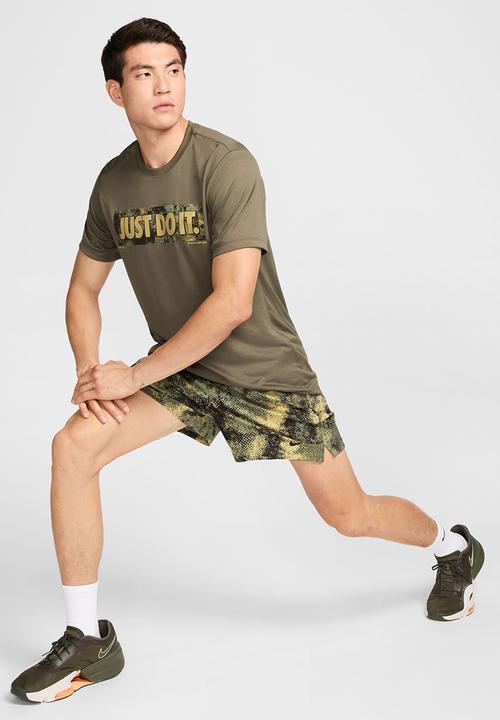Nike - Dri-FIT Fitness   rlgd camo  T-Shirt - medium olive