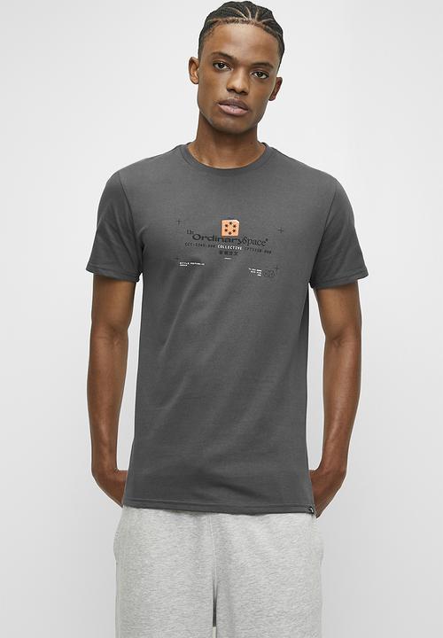 STYLE REPUBLIC - Slim Fit Art Graphic Tee - Charcoal