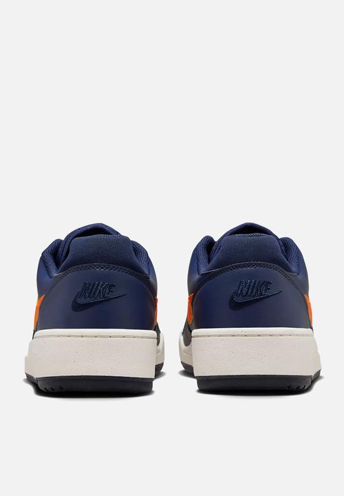 Nike - Full Force Low
