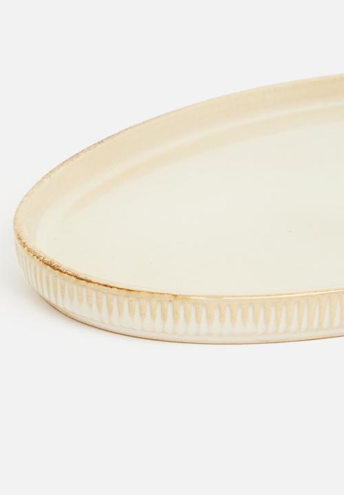 Sixth Floor - Lines serving platter - Natural