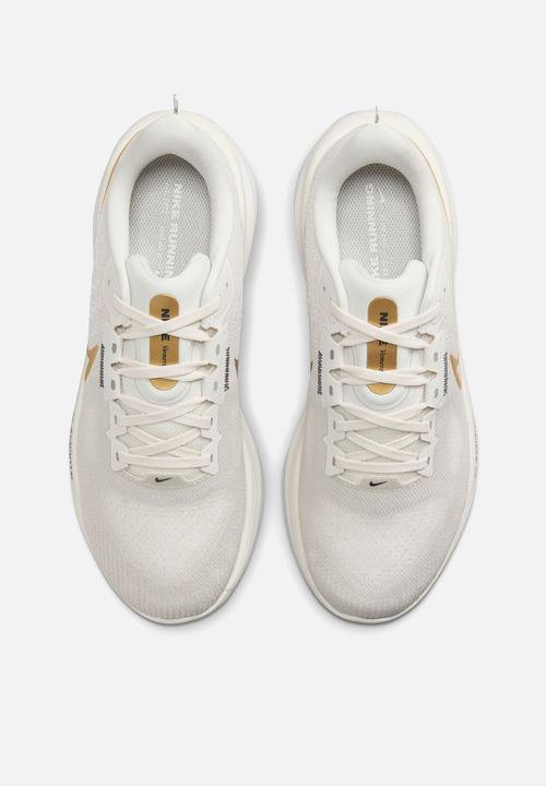 Nike - Vomero 17