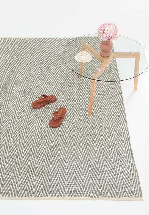 Sixth Floor - Che outdoor rug - Charcoal