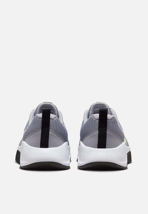 Nike - MC Trainer 3 - cement grey/lt lemon twist-black-white