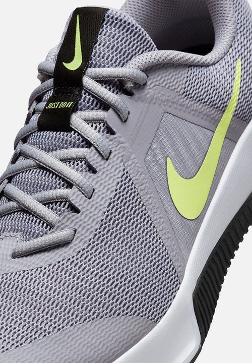 Nike - MC Trainer 3 - cement grey/lt lemon twist-black-white