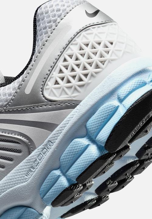 Nike - Zoom Vomero 5