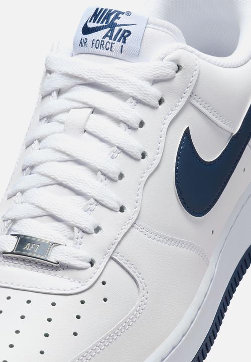 Nike - Air Force 1 '07