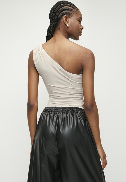 Superbalist - Asymmetrical one shoulder T-shirt - Stone