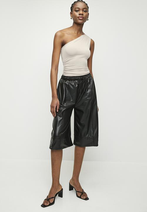Superbalist - Asymmetrical one shoulder T-shirt - Stone