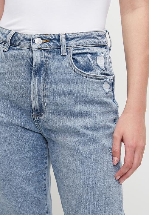 GUESS - High rise mom jean - light wash