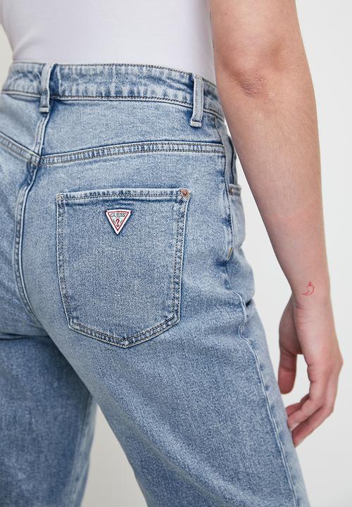 GUESS - High rise mom jean - light wash