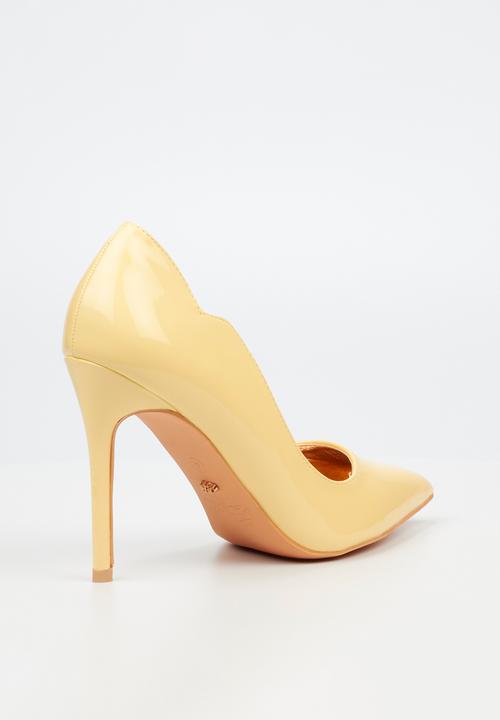 Miss Black - Lola 35 court - pastel yellow