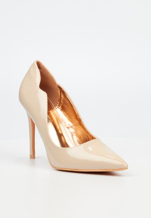 Miss Black - Lola 35 court - stone