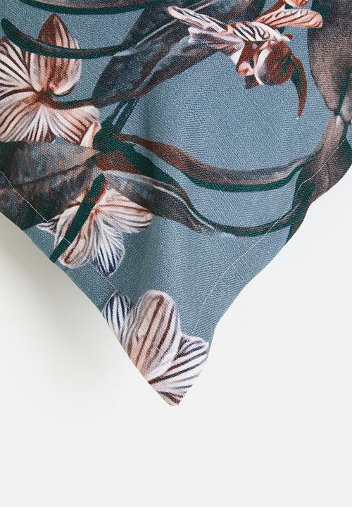 Grey Gardens - Moody orchid cushion cover - blue