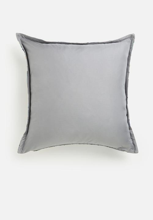 Grey Gardens - Iris cushion cover - multi
