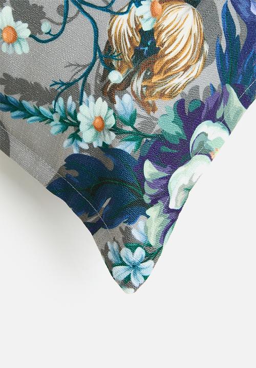 Grey Gardens - Iris cushion cover - multi