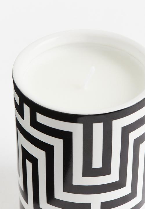 H&M - Scented candle in a ceramic holder - black untamed rose
