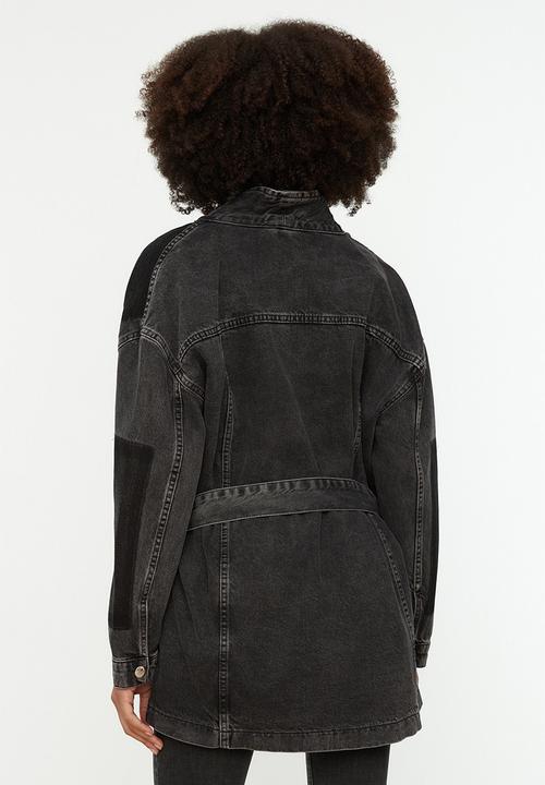 Trendyol - Color Block Oversized Denim Jacket With A Belt - Anthracite