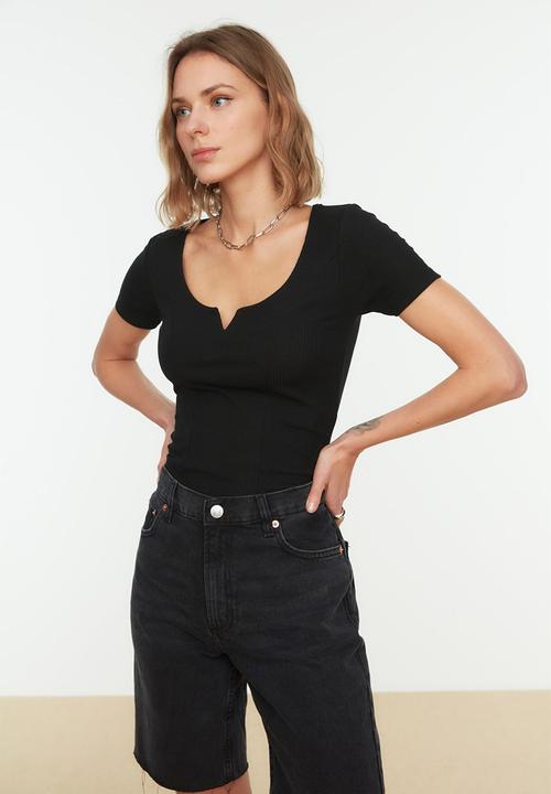 Trendyol - Crew Neck Detailed Fitted/Situated Ribbed Stretch Crop Knitted Blouse - Black