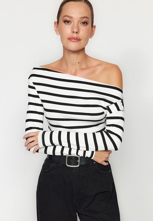 Trendyol - Striped premium soft fabric fitted boat collar blouse - black & white