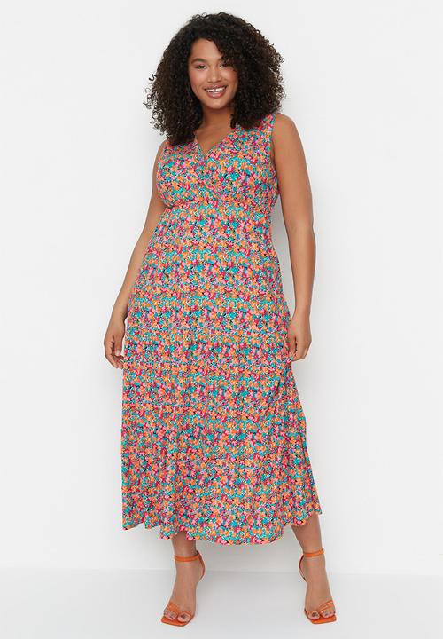 Trendyol - Plus A-line Floral Pattern Knitted Dress - Multi